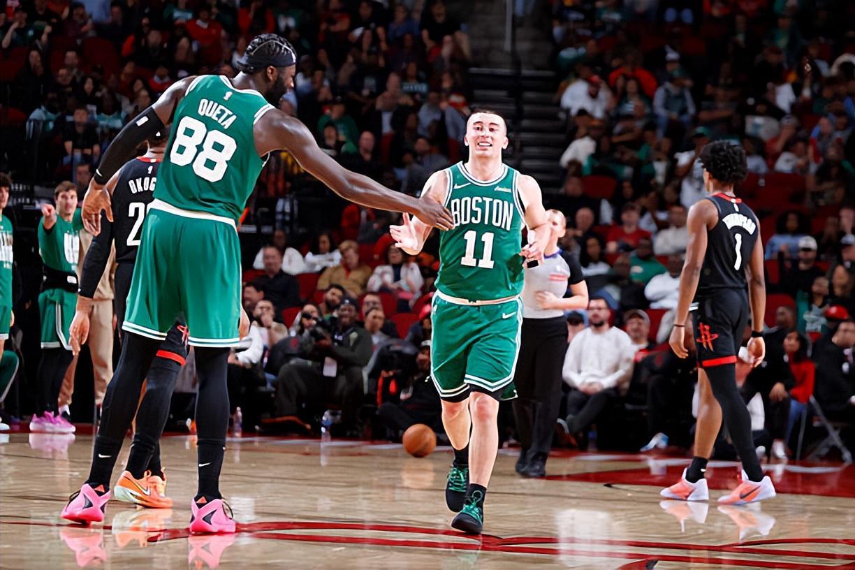 开云体育app-限制了火箭内线支柱！凯尔特人先发中锋已经是联盟顶级蓝领中锋了